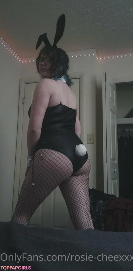 Rosie-cheexxx nude leaked OnlyFans photo #6