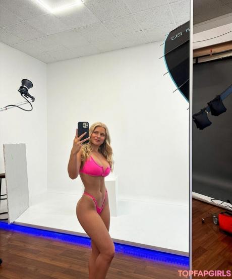 Chloee nude leaked OnlyFans photo #3