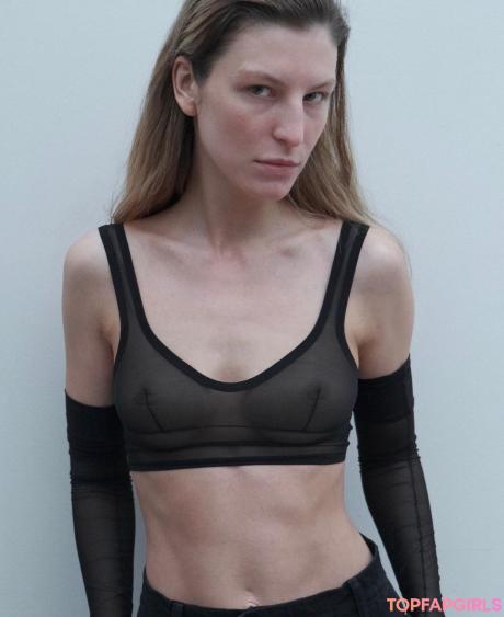 Lena nude leaked OnlyFans photo #5
