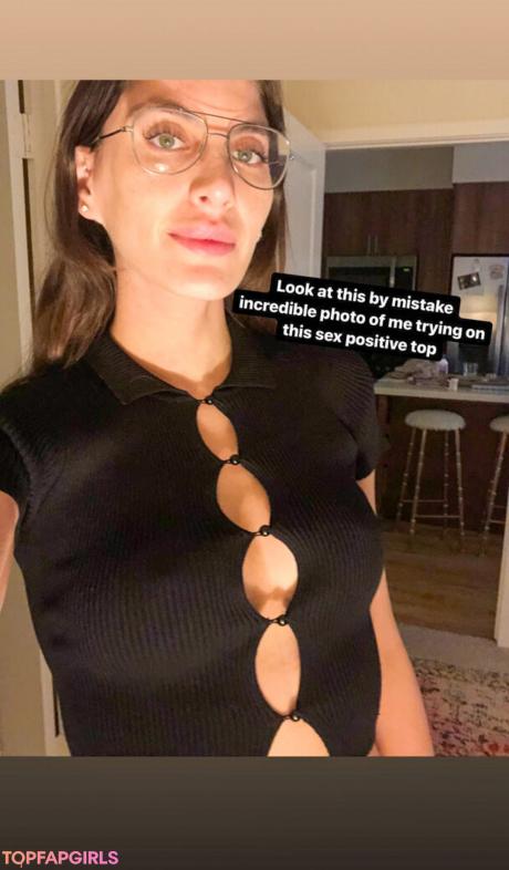 Ariana nude leaked OnlyFans photo #16