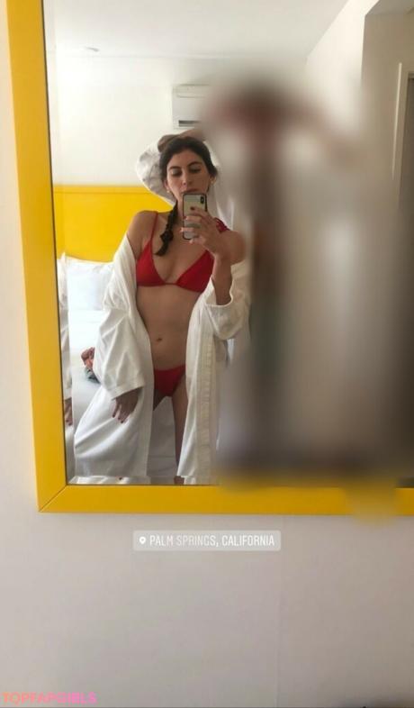 Ariana nude leaked OnlyFans photo #33