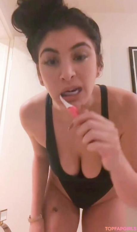 Ariana nude leaked OnlyFans photo #73