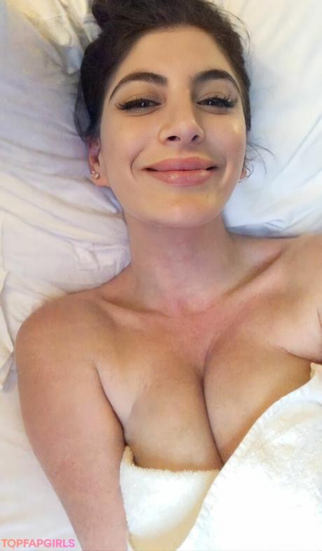 Ariana nude leaked OnlyFans photo #75