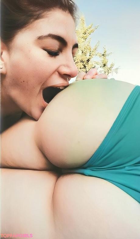 Ariana nude leaked OnlyFans photo #95