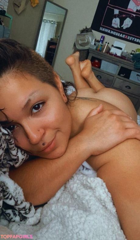 Mariipapii69 nude leaked OnlyFans photo #2
