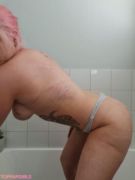 Ash2418 nude leaked OnlyFans photo #10