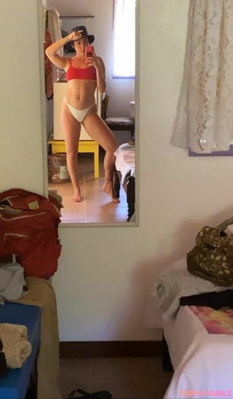 Valentina nude leaked OnlyFans photo #5