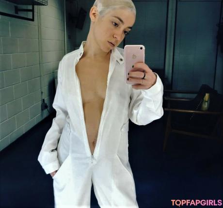 Valentina nude leaked OnlyFans photo #6