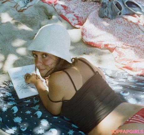 Valentina nude leaked OnlyFans photo #9