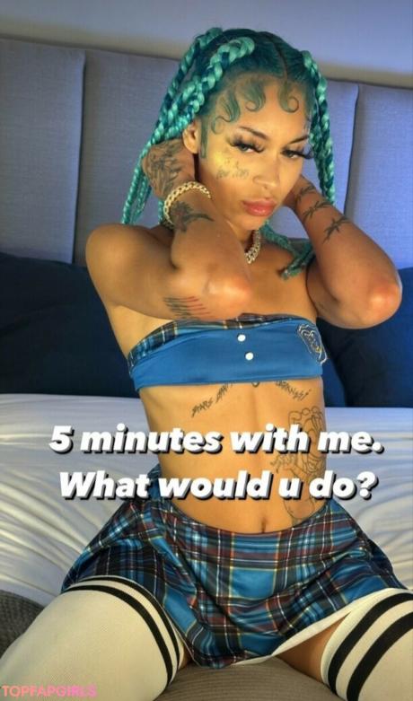 Ayleks nude leaked OnlyFans photo #7