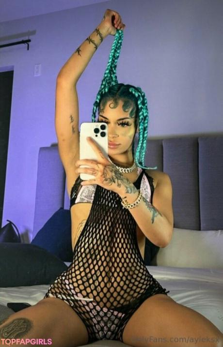 Ayleks nude leaked OnlyFans photo #8