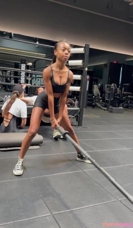 Skai nude leaked OnlyFans photo #5