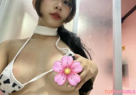 Miikaageeee nude leaked OnlyFans photo #3