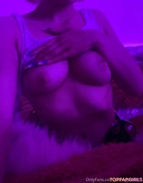 Disneyyrose13 nude leaked OnlyFans photo #44