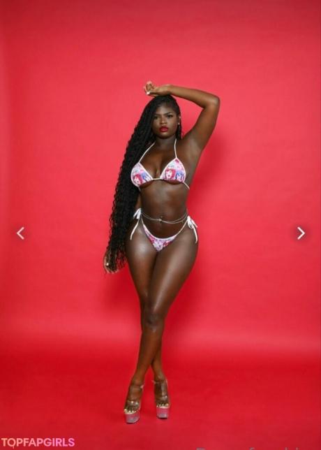 Doseofneez nude leaked OnlyFans photo #8