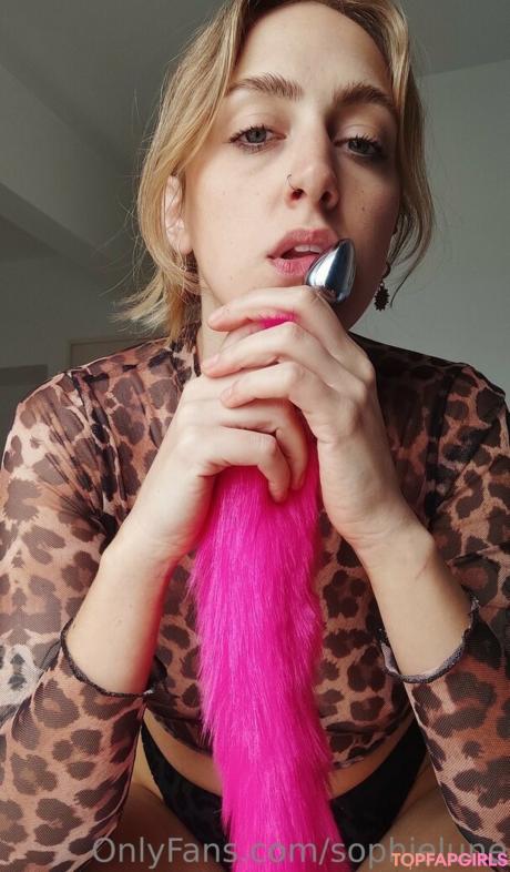 Sophielune nude leaked OnlyFans photo #23