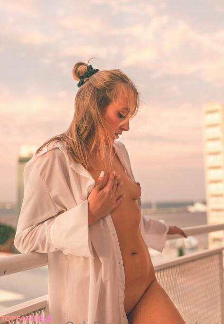 Sophielune nude leaked OnlyFans photo #34