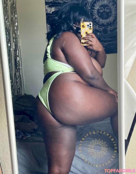 Strifequeeneris nude leaked OnlyFans photo #8