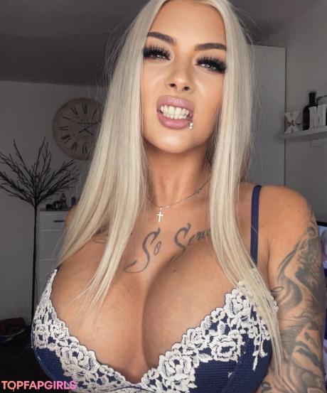 Deminecka nude leaked OnlyFans photo #17