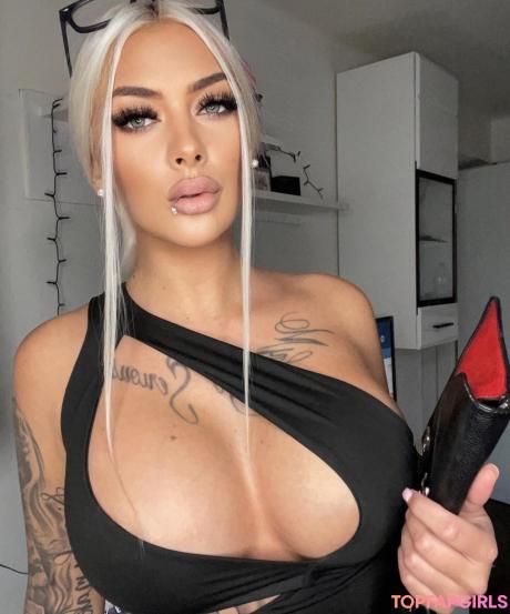 Deminecka nude leaked OnlyFans photo #9