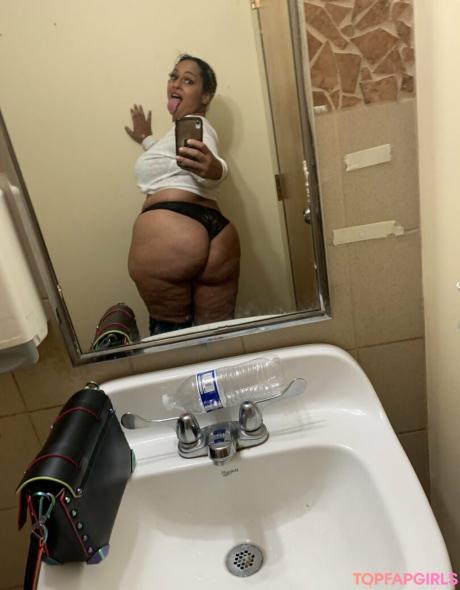 Lolabooty111122 nude leaked OnlyFans photo #79