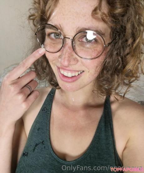 Onasinova nude leaked OnlyFans photo #40