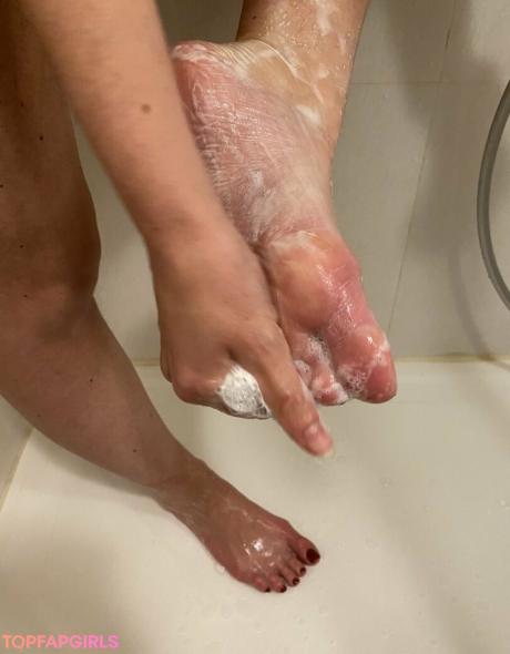 Italianfeetluv nude leaked OnlyFans photo #22