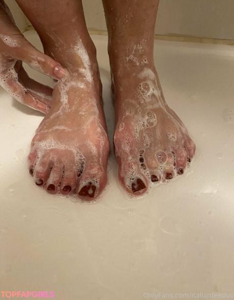 Italianfeetluv nude leaked OnlyFans photo #23