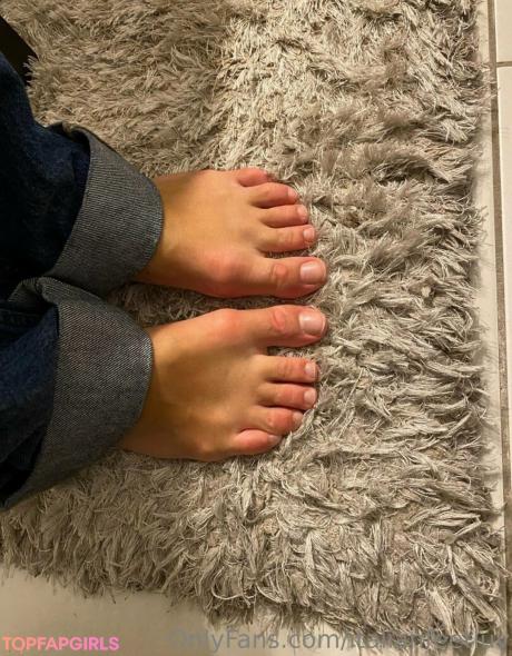 Italianfeetluv nude leaked OnlyFans photo #70