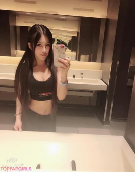 Vivika nude leaked OnlyFans photo #7