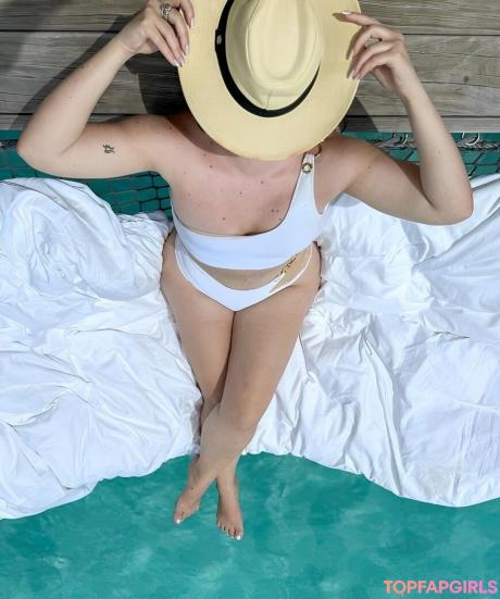 Amanda nude leaked OnlyFans photo #5