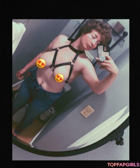 Manic_gremlin nude leaked OnlyFans photo #9