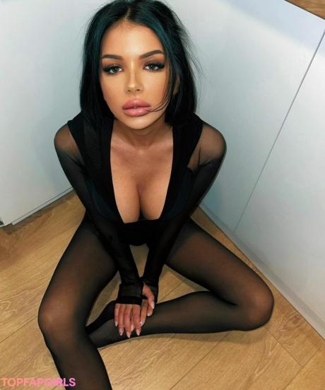 Ralucaerr nude leaked OnlyFans photo #15