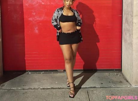 Rappers nude leaked OnlyFans photo #34