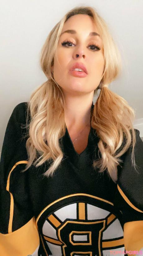 Allieraetv nude leaked OnlyFans photo #1