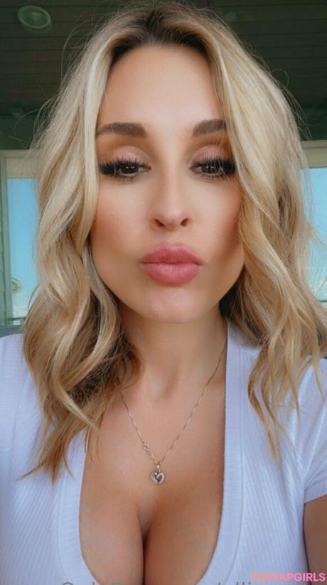 Allieraetv nude leaked OnlyFans photo #11