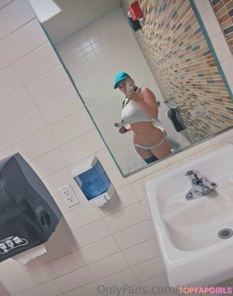 Anna nude leaked OnlyFans photo #5