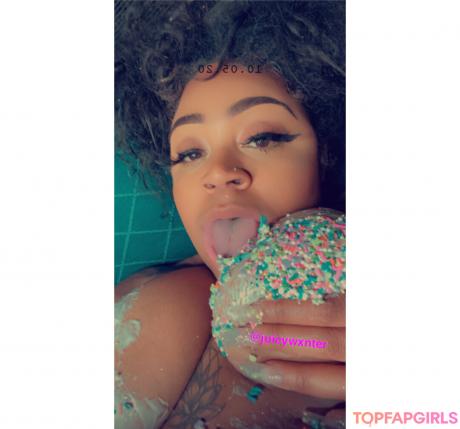 Juicywxnter nude leaked OnlyFans photo #93