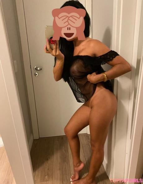 Maira nude leaked OnlyFans photo #7