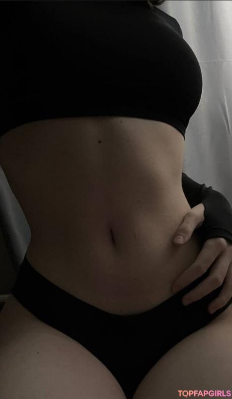 Guzelija nude leaked OnlyFans photo #13
