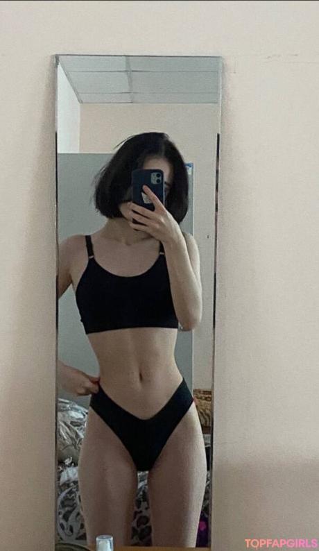 Guzelija nude leaked OnlyFans photo #2