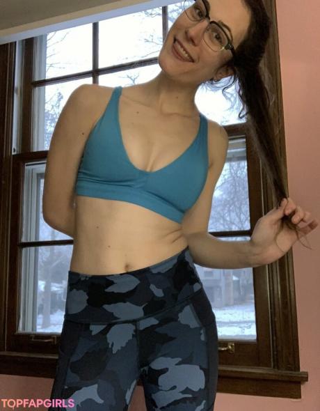 Averyafterhours nude leaked OnlyFans photo #9