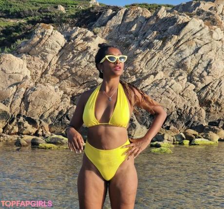 Dinusha nude leaked OnlyFans photo #8
