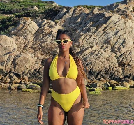 Dinusha nude leaked OnlyFans photo #9