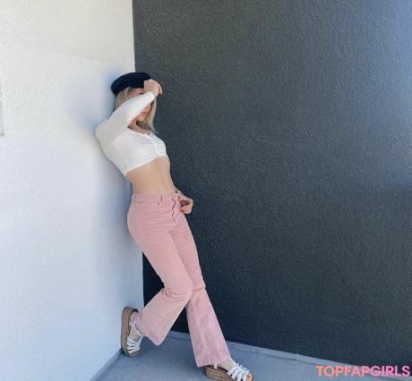 Gardenofemmarose nude leaked OnlyFans photo #30