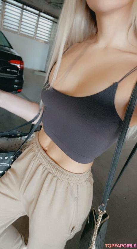 Gardenofemmarose nude leaked OnlyFans photo #37