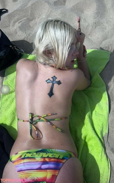Sabrina nude leaked OnlyFans photo #12