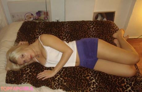 Sabrina nude leaked OnlyFans photo #44