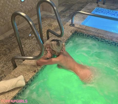 Sabrina nude leaked OnlyFans photo #45