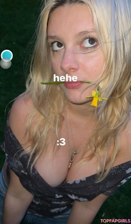 Sabrina nude leaked OnlyFans photo #9